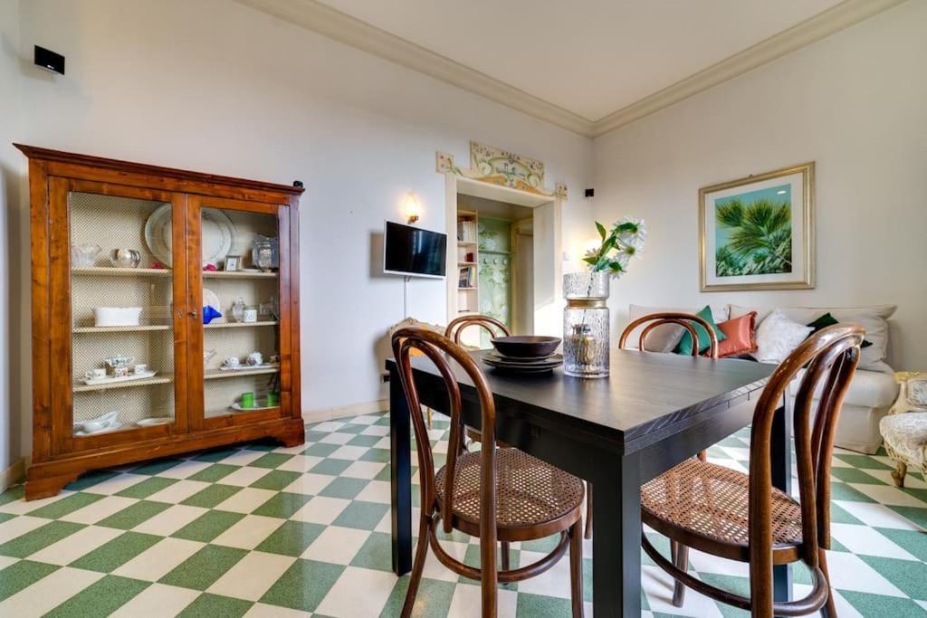 Volturno's Unique View Apartment Rome