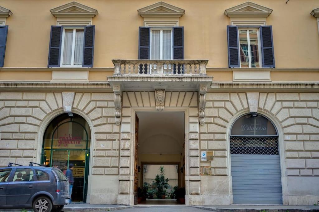 Apartment Volturno's Unique View Rome